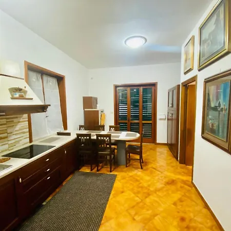 Frühstückspension B&B Les Fontaines Pompei 2*